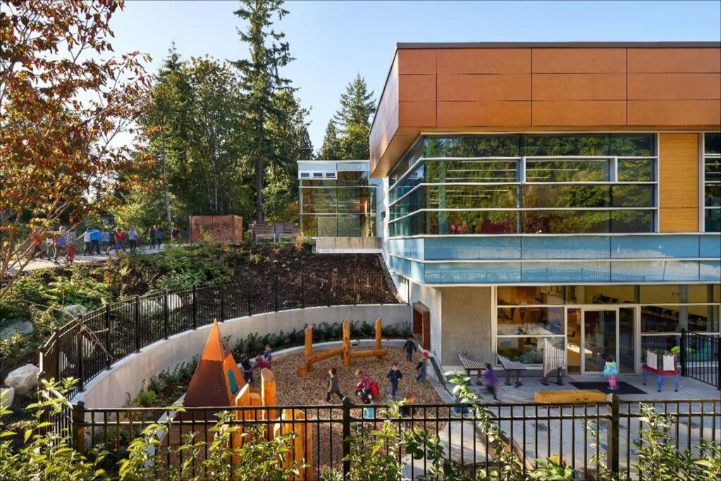 Westview Vacation Rental - Two Br House North Vancouver Zewnętrze zdjęcie